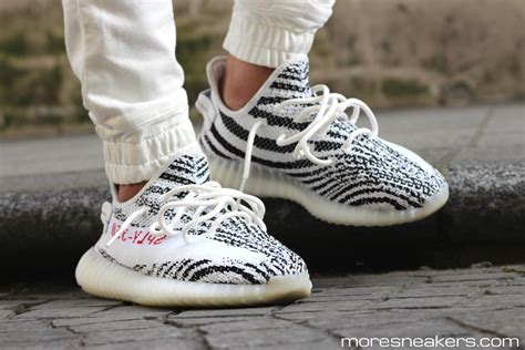 yeezy 350 v2 zebra font